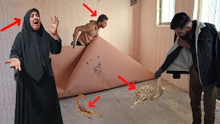 Download Lagu Grandma's big shock upon seeing a snake and Mohammad and Javad's unexpected reaction MP3 Download Lagu Grandma's big shock upon seeing a snake and Mohammad and Javad's unexpected reaction MP3
