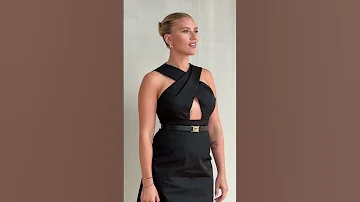 Fashion Week De Milan Scarlett Johansson Au Show Prada 