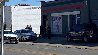 1 killed, 2 wounded after shooting inside barbershop on Indianapolis' east side
