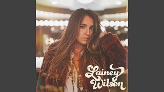 Video thumbnail of "Lainey Wilson - Middle Finger"