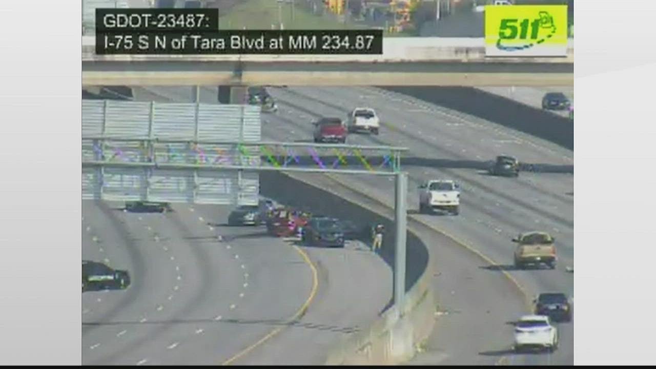 1 dead, 1 critical in fivecar crash on I75 in Clayton County YouTube