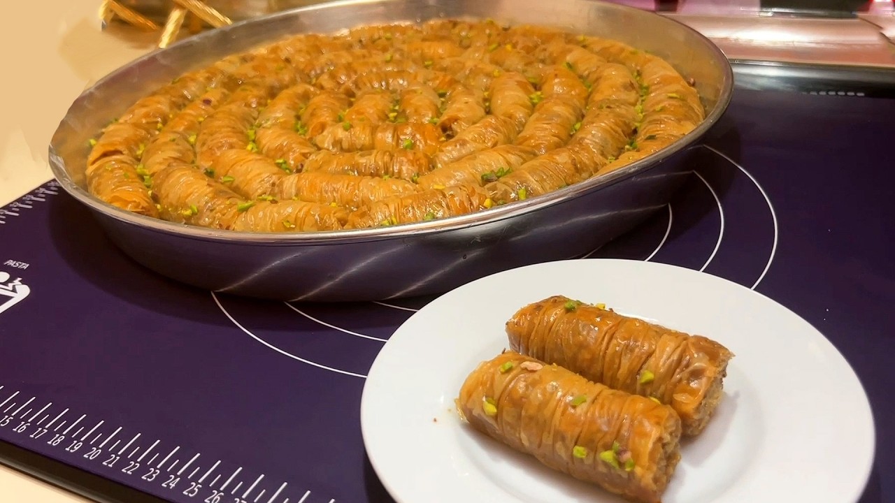 MASTERCHEF TE YAPILAN ????‍???? CEVİZLİ BURMA BAKLAVA TARİFİ EN KOLAY NASIL YAPILIR