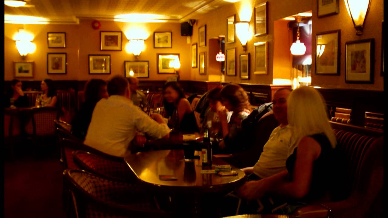 Brady's Pub & The Clock House & B2 Night Club Maynooth Pubs Trad