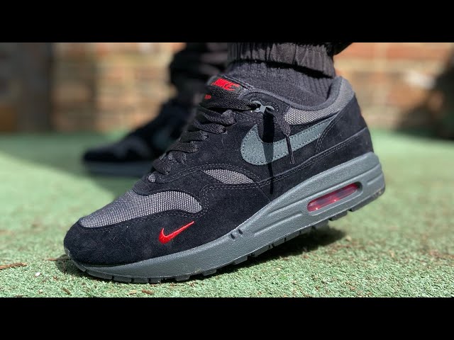 THESE ARE AWESOME! NIKE AIR MAX 1 BRED On Feet Review - YouTube