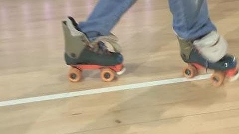 3 Roller Skate Tricks: Heels, Grapevine And The Moonwalk