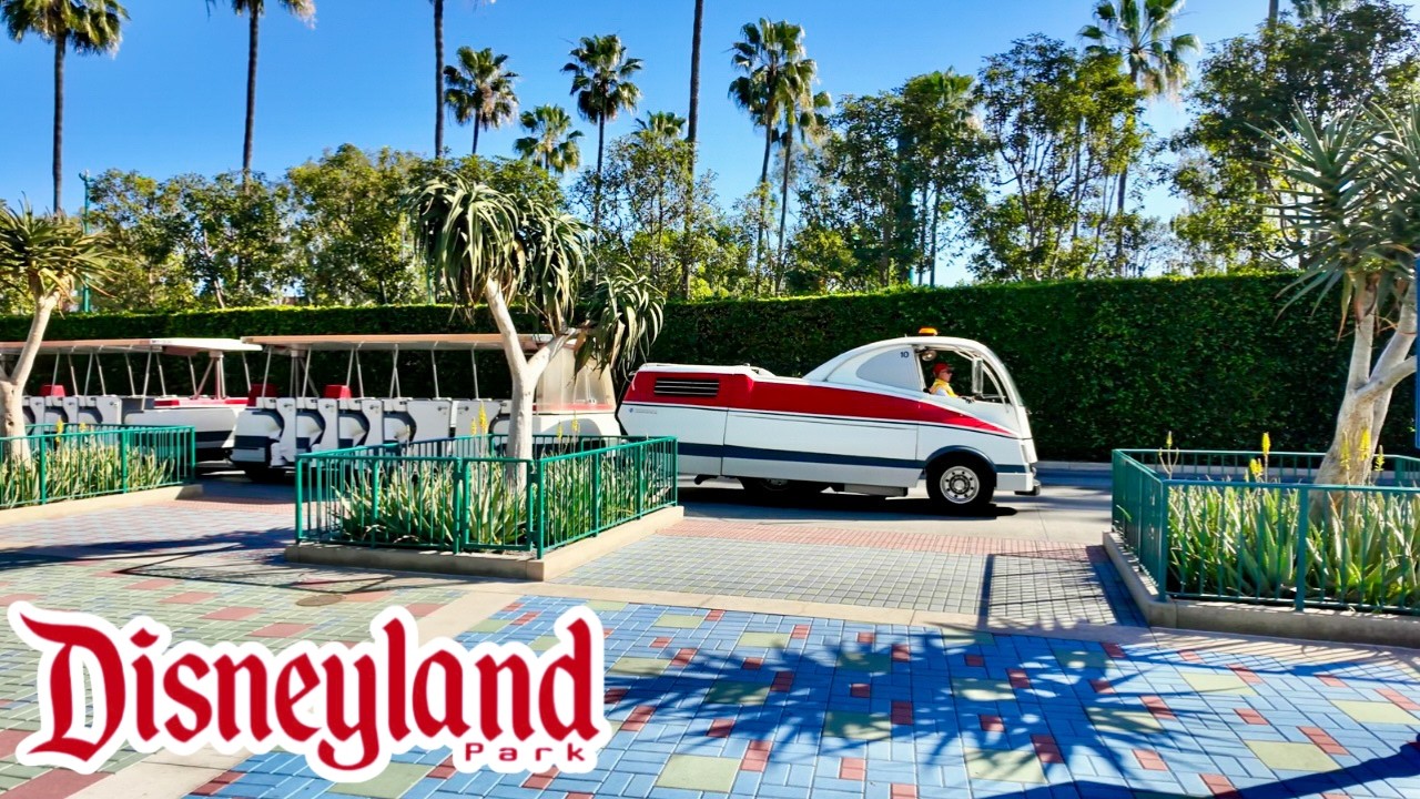 Поездка на трамвае в Диснейленде в формате 4K (вид от первого лица) | Микки и друзья / Друзья из ...