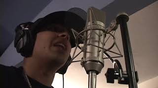 Daddy Yankee en el estudio grabando "Caliente" | Historia 2006