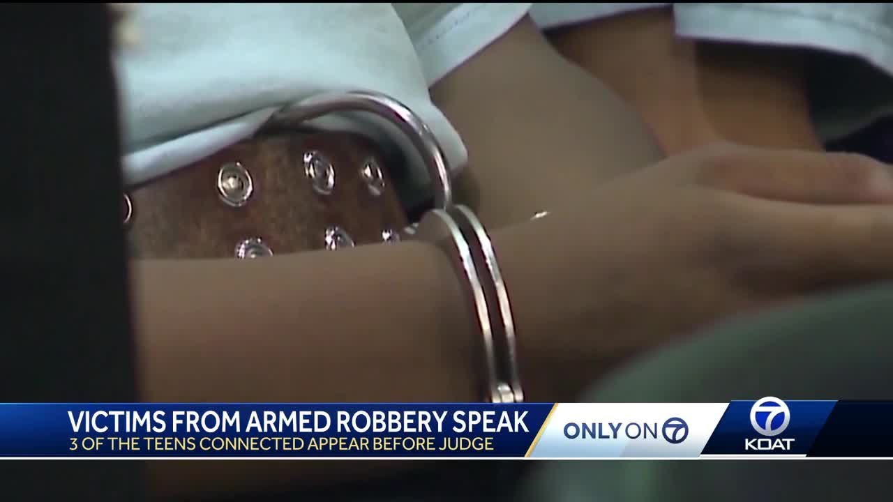 Judge keeps teens behind bars after alleged botched armed robbery - YouTube