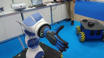 qb SoftHand Research integrated with a collaborative robot from F&P robotics shaking hands!