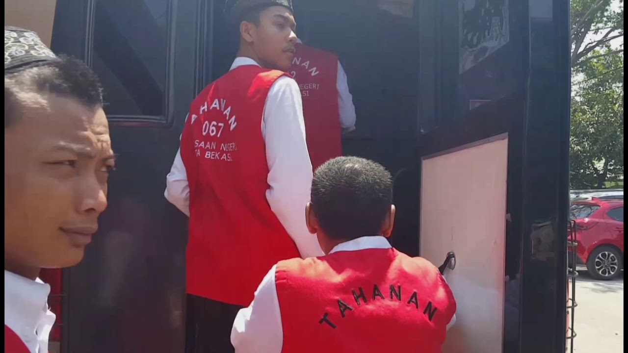 TAHANAN LAPAS BEKASI MELAKSANAKAN SIDANG DI KEJAKSAAN NEGERI KOTA BEKASI