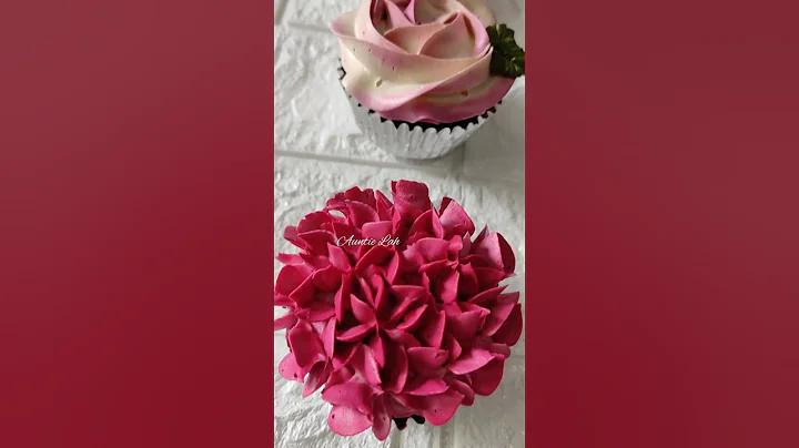 customized wedding cupcakes