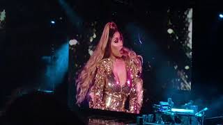 Beez In The Trap & Rake It Up - Nicki Minaj (NICKI WRLD TOUR, LIVE @ London O2)