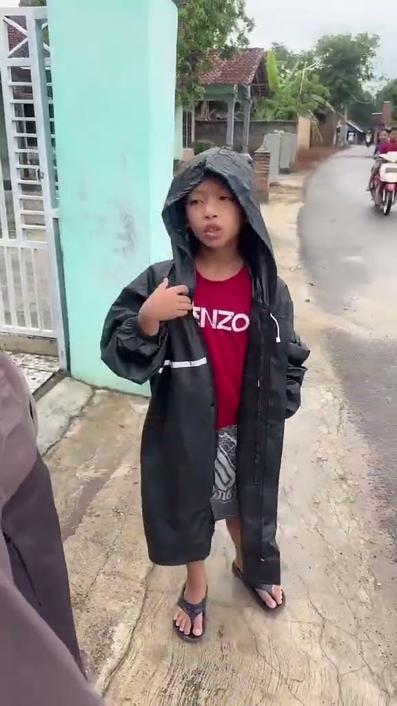 Vidio kocak dan gokil @nyaikembang1nyaikembang1 /tukar posisi?
