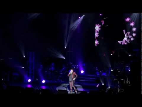 0:35   2012 周華健(花旦) 世界巡迴演唱會 - 倫敦站 / 花心