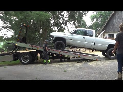 The 2nd gen Ram totaled? - YouTube