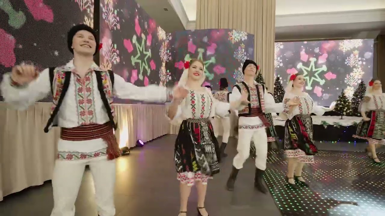 Laura și Victor Lavric-De joc și de veselie