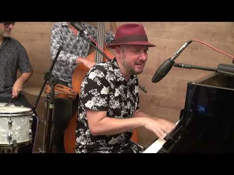 André Youssef Trio - Brown Eyed Girl