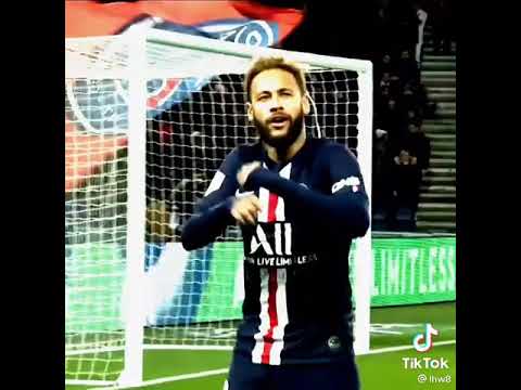 اليوم خميس والشباب كلهم دبيتا 