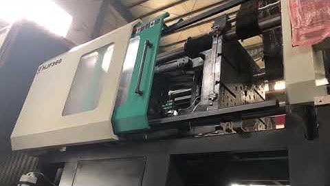 360ton Injection molding machine load container divided into two halves in the factory
