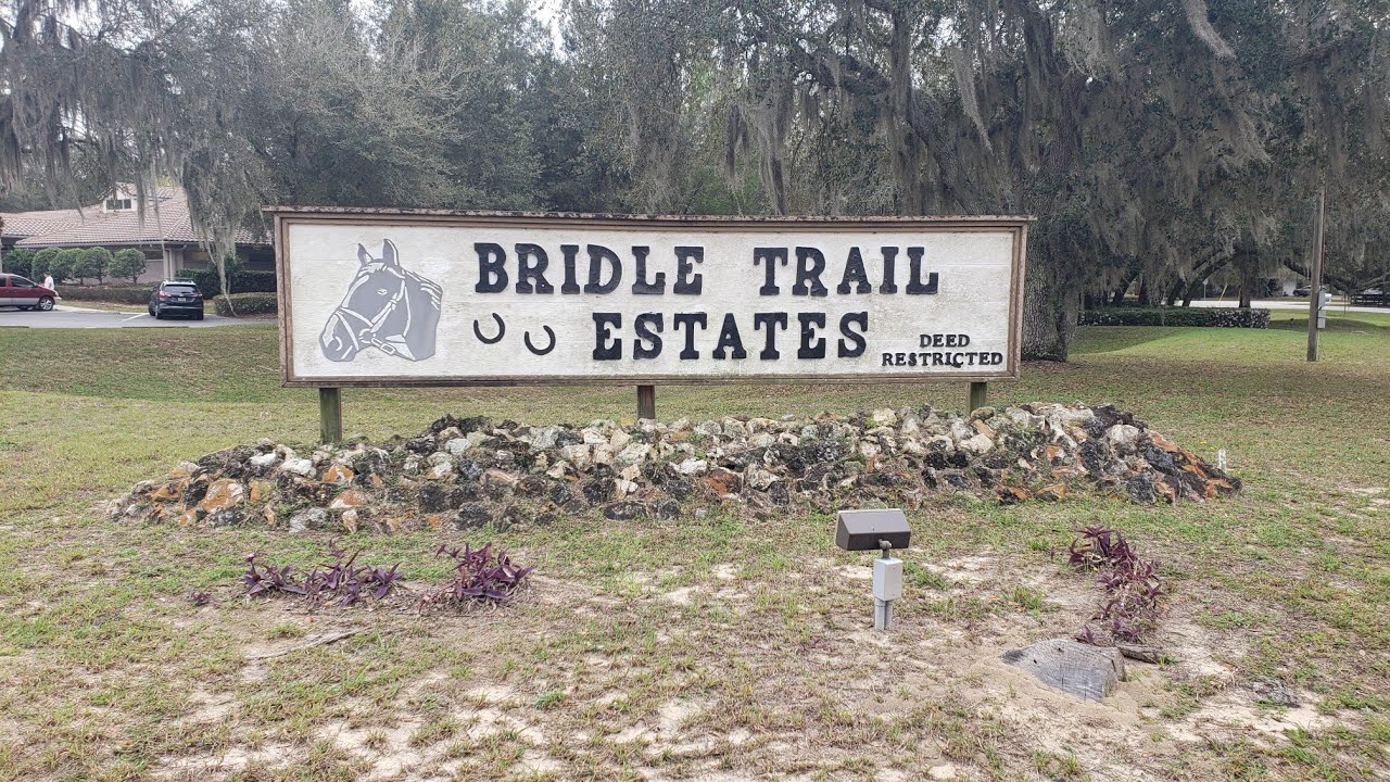 Drive through tour of Bridle Trail Estates in Summerfield, FL near The Villages, FL
