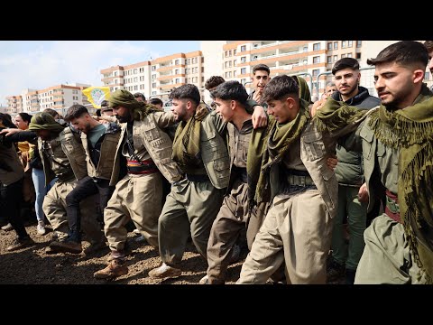 CİZÎR‘DE ON BİNLER NEWROZ ALANINA AKTI