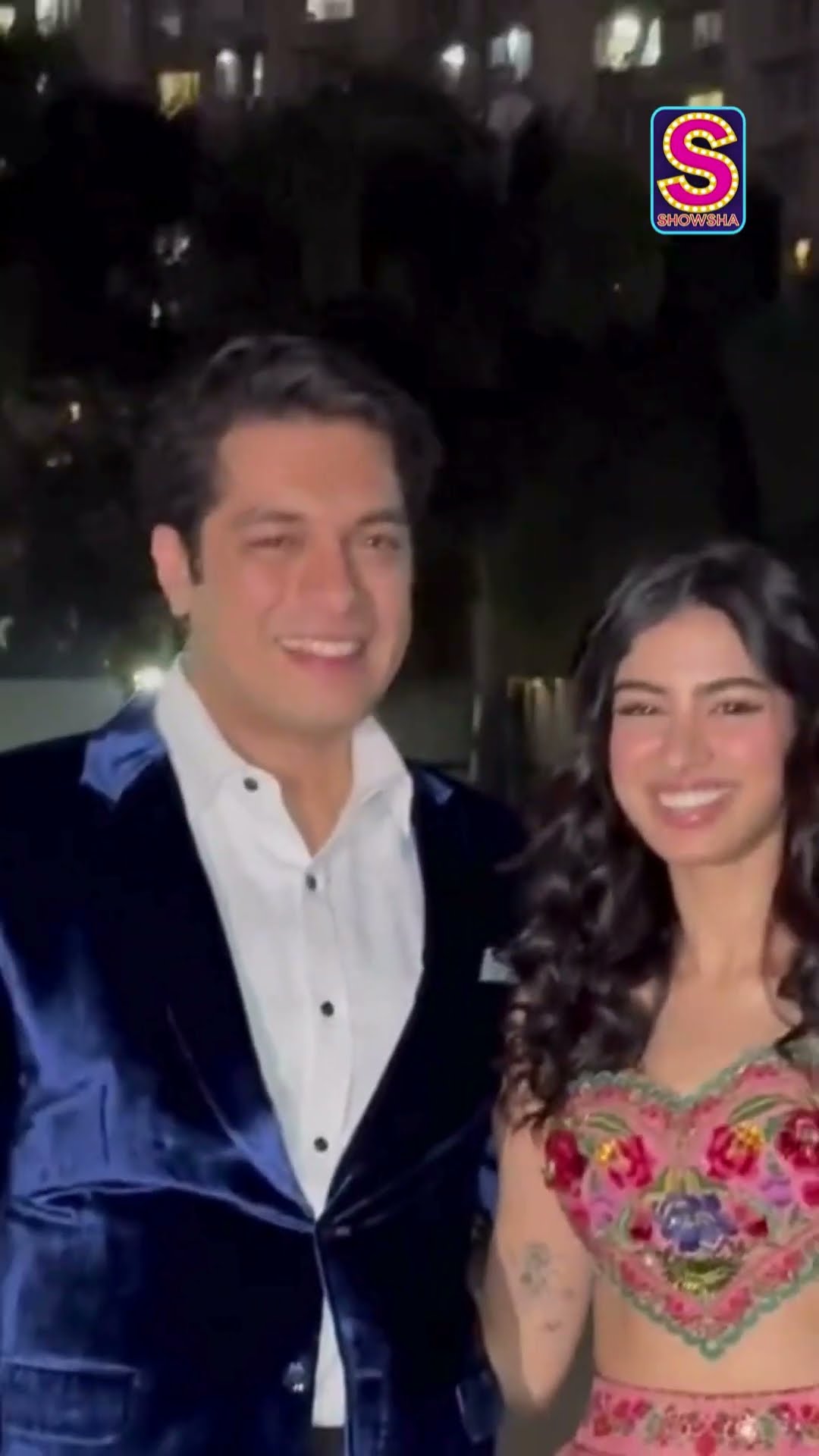 The B-Town Goes All Hearts ? For This Lovely Loveyapa Jodi of Junaid Khan and Khushi Kapoor! | N18S