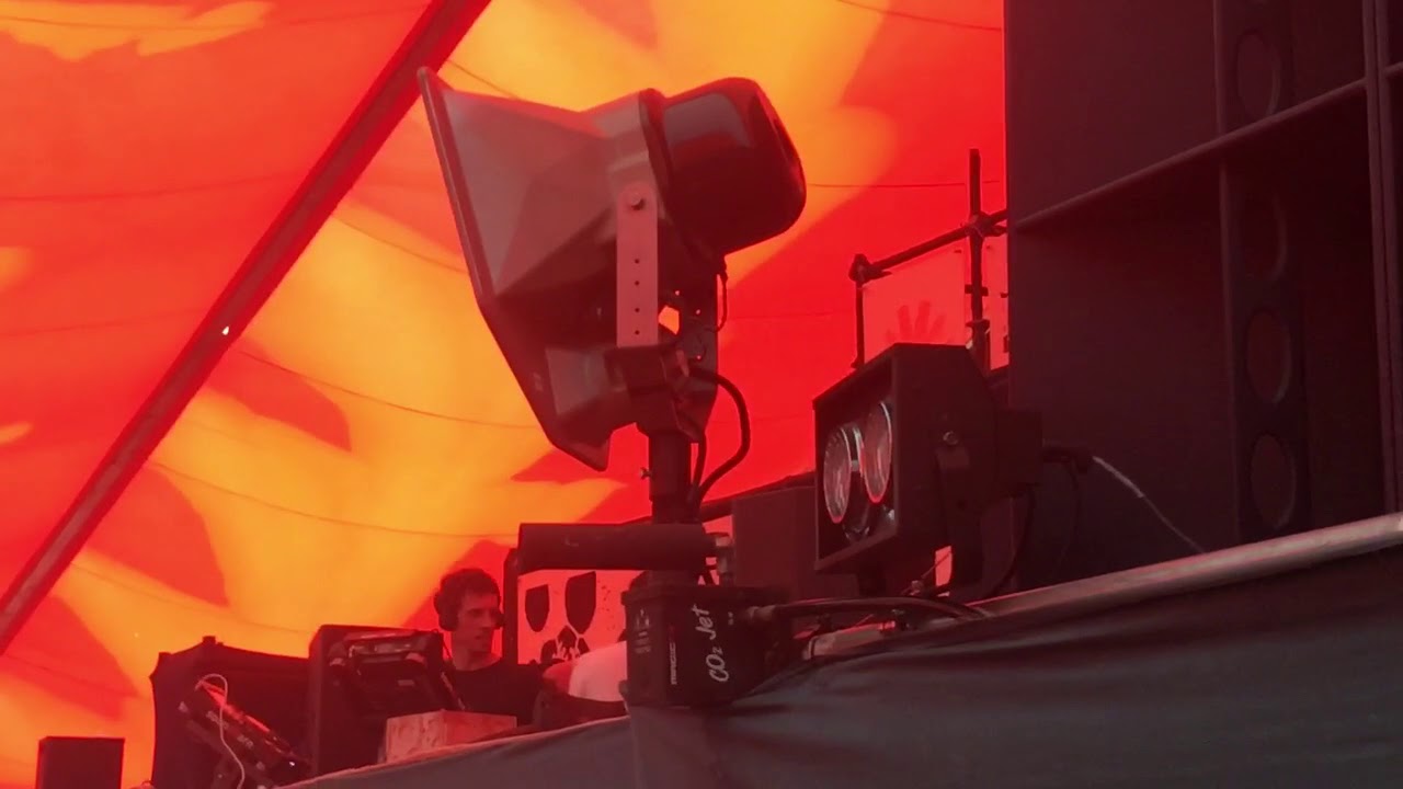 R P R @ Sunwaves23 Crazy beach 28.04.18