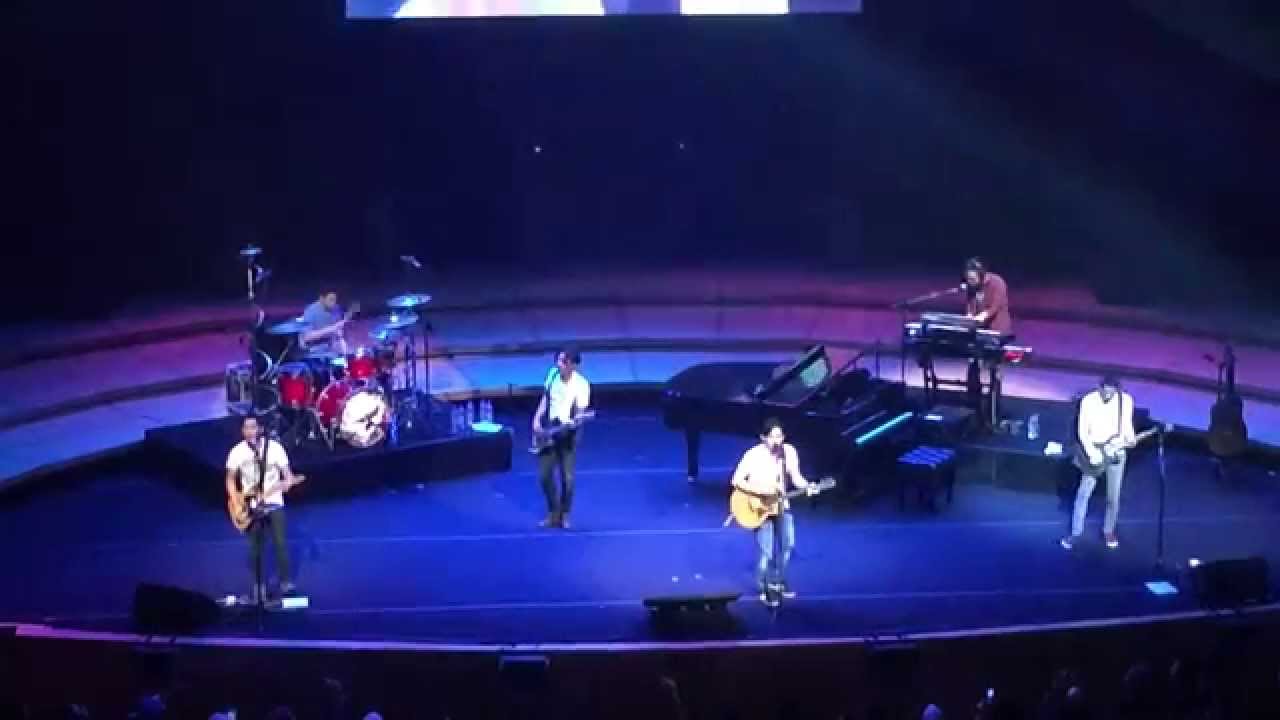 NOAH - Mimpi Yang Sempurna/Menghapus Jejakmu. (Live at Esplanade)