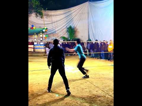 #outdoorbadminton #badmintonlovers #badmintonindonesia #trickshots #shorts #bwf #badmintonhighlights