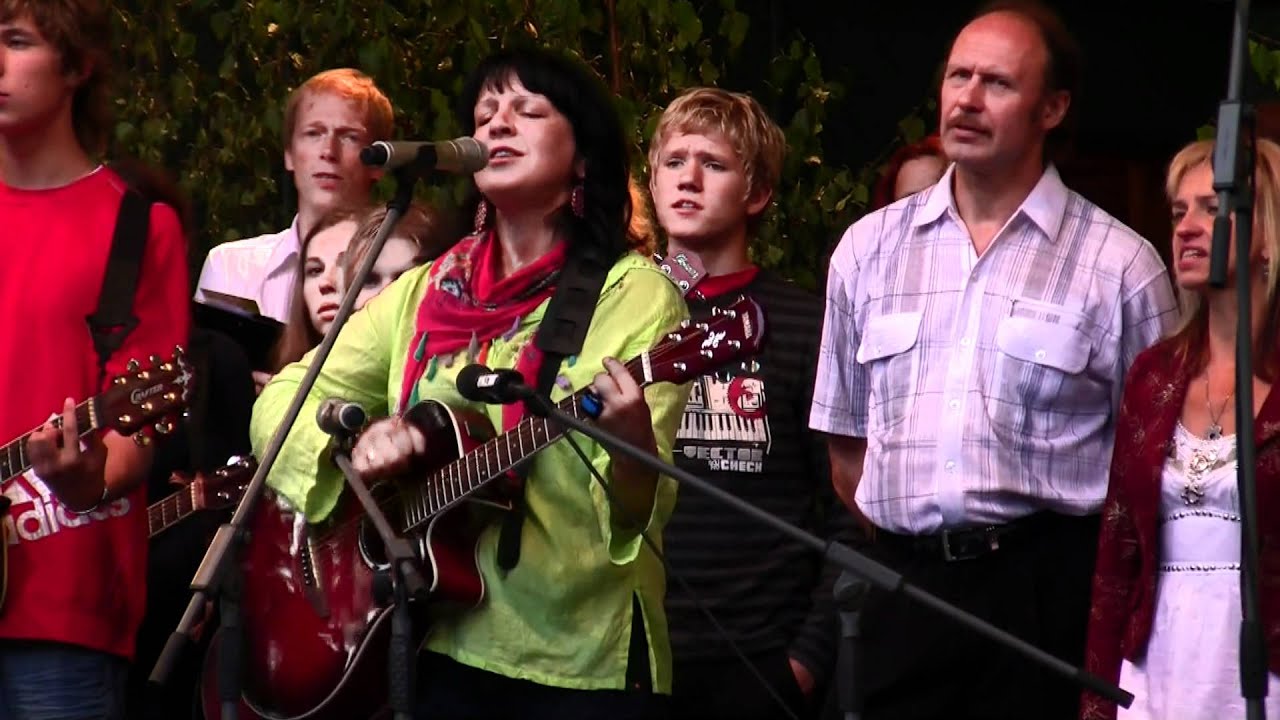 Celies pirmais stāvs