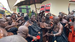 Otumfuo performs the burial rites of an Asante Royal