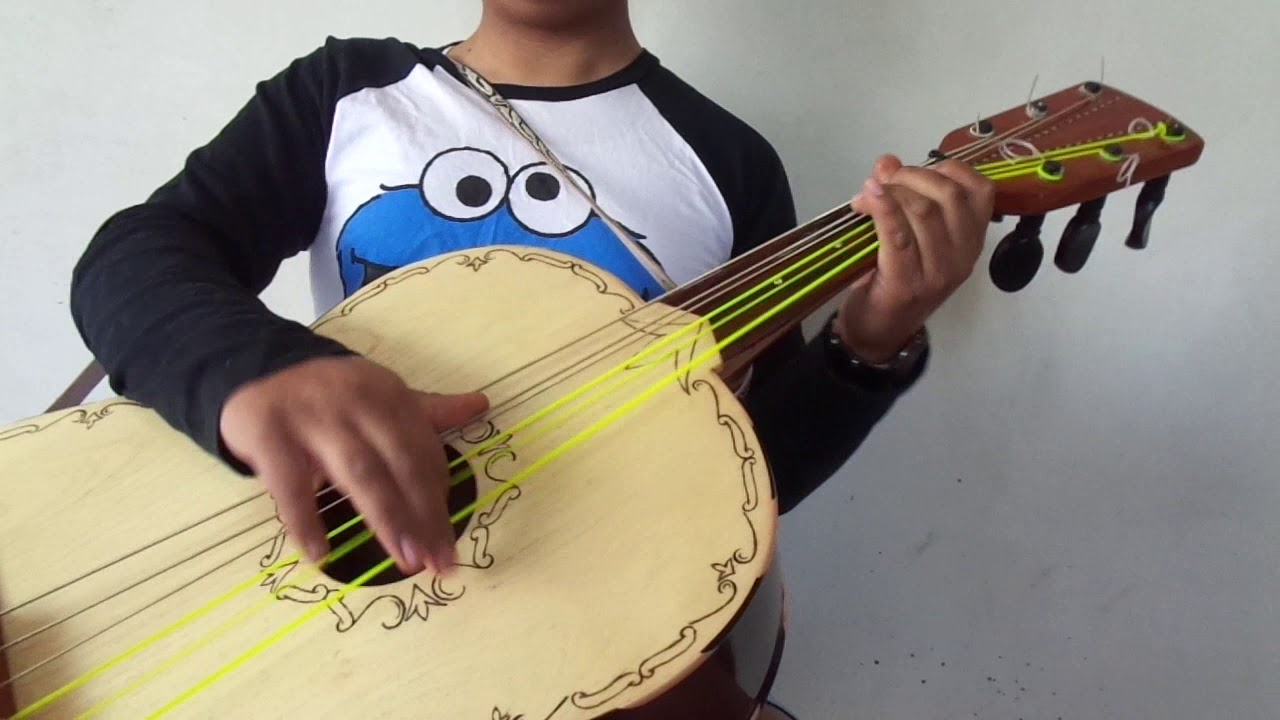 Guitarrón 