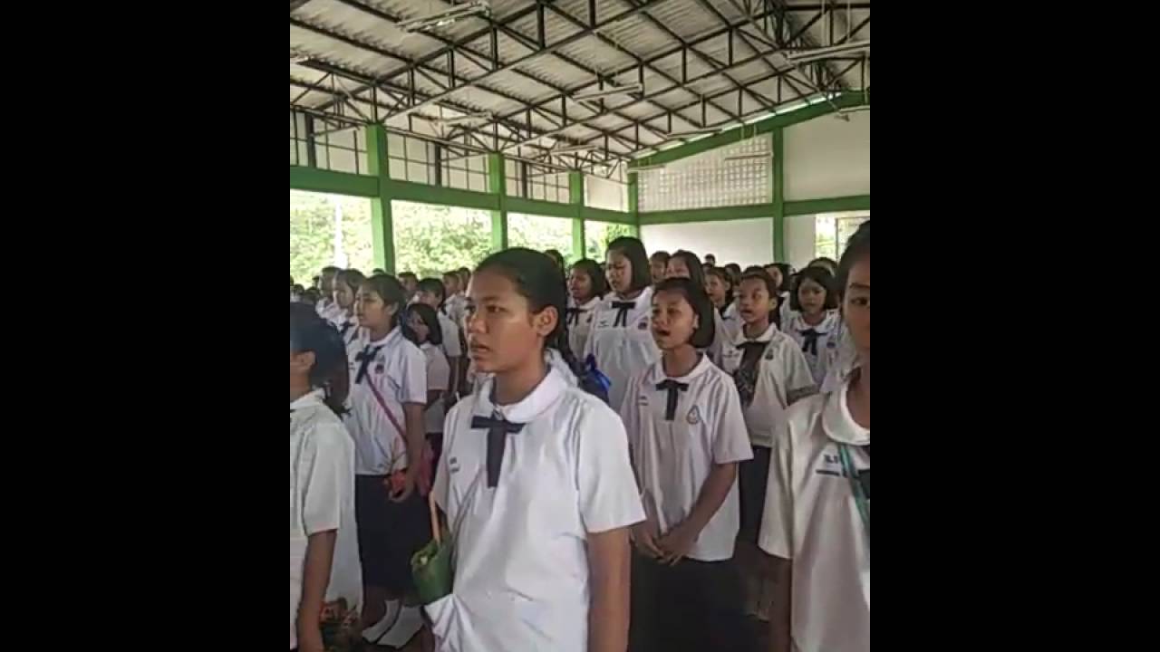 ไหว้ครู ปี 59 โรงเรียนเมืองอำนาจเจริญ ด้วยเพลงพระคุณที่สาม