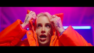 Carah Faye - The Whole World (Official Music Video)