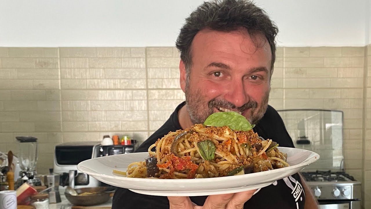 Spaghetti alle melanzane o alla parmigiana?