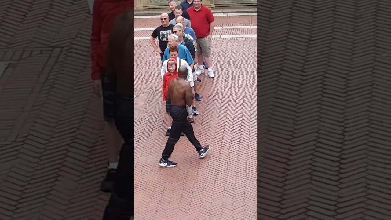 A funny Sport Show in the heart of New York City! (2)