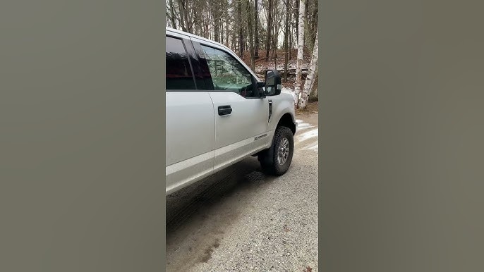 10W30 Vs 5W40: Best Choice for Powerstroke Engines?