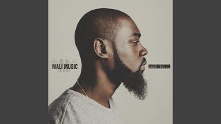 Video thumbnail of "Mali Music - Royalty"