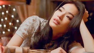 Girl Realises Feelings For Her Best Friend On His Wedding Day, Takes The Crazy Decision