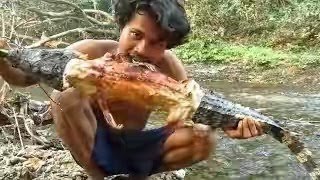 Primitive Technology - Find Crocodile by Spear in river - cooking Crocodile eating delicious\