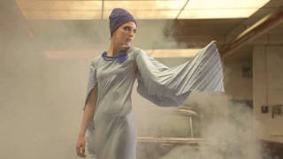 Fashion-Music-Video Wolken