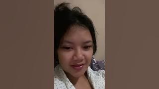 Mama muda cantik mau menyusui anaknya