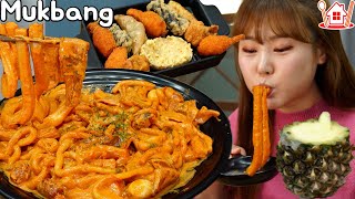 Couple Mukbang│Eating rose sauce Tteokbokki with various fried foods, Pineapple sherbet!😋😋😋