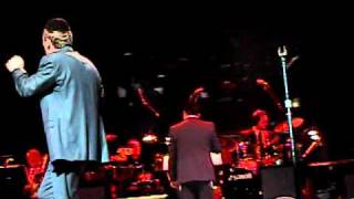 Collive-Dovid Stein Sings At Sukkos Concert 2010