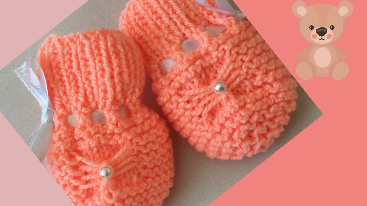 LUVINHAS DE BEBÊ EM TRICÔ - PONTO LACINHO/BORBOLETA