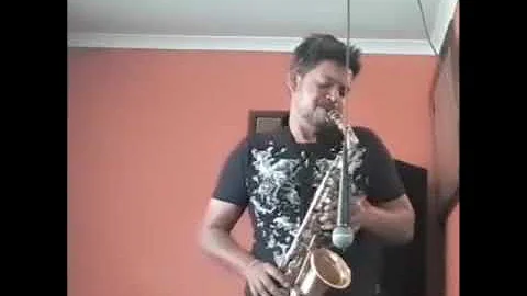 SAXOPHONE INSTRUMENTAL  CHEZ GAYE SPECIAL