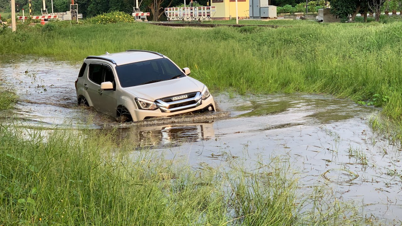 จากทดสอบรถไถนา ก็มาทดสอบเรือดำน้ำ EP.1 4x4 MU-X 4x4 , V-Cross , Ranger 2x4 : Adventure Never Ends