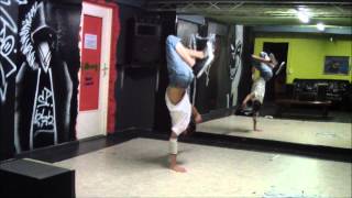Funny Hand Hops Variation Fail B-Boy Visible (HD)