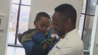 Refugee turned neurosurgeon gives back to hospital that saved his life