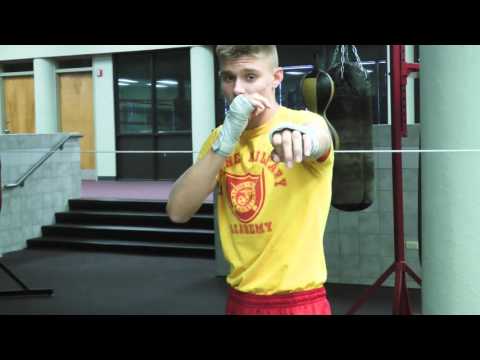 How to Throw a 3-Punch Combination - MMA